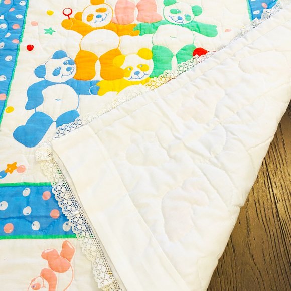 Baby Quilt Blanket Light Bright Multicolors Teddy Bears 44 x 34.5 in - Picture 2 of 7